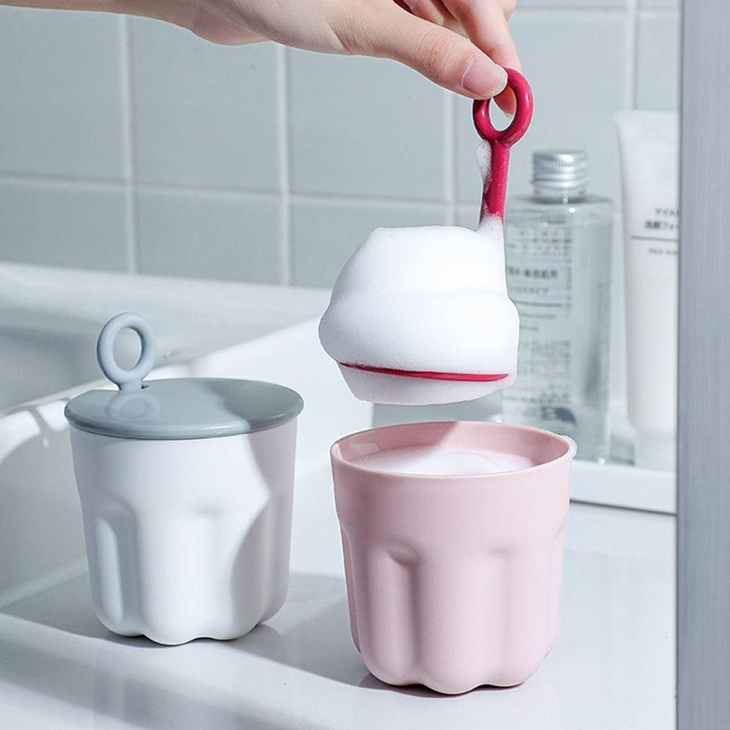 Winter Facial Cleanser Foaming Shaker – Bubble Washing Artifact for Daily Use